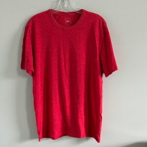 GAP Men’s Red Short-Sleeve Crewneck Tee